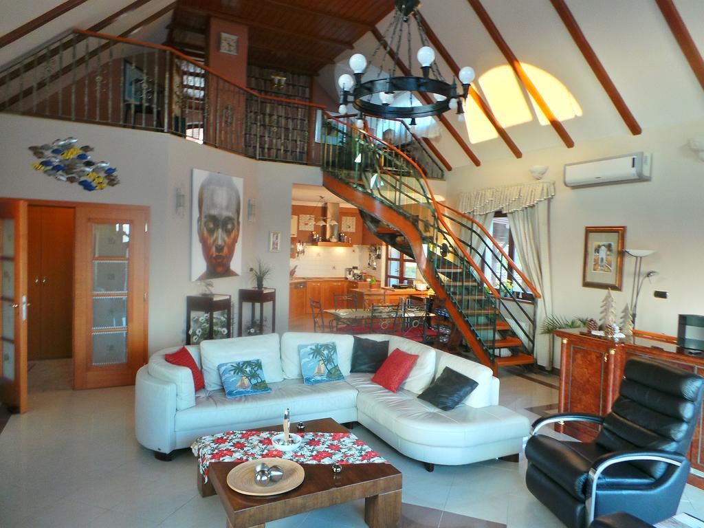 Keith Lakewood Villa บาลาตอนฟือเรด ภายนอก รูปภาพ
