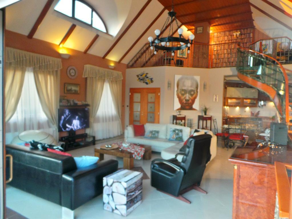 Keith Lakewood Villa บาลาตอนฟือเรด ภายนอก รูปภาพ